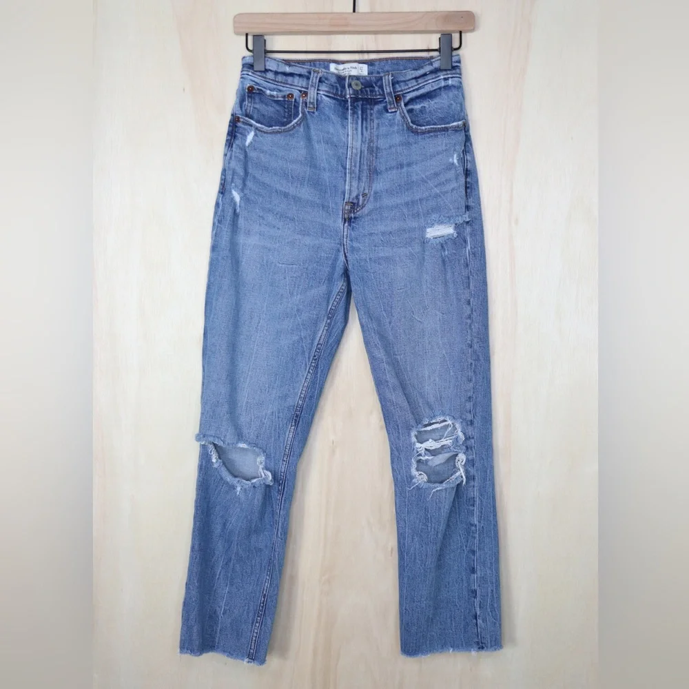 ABERCROMBIE & FITCH The Ankle Straight Ultra High Rise Distressed Jeans Size 27 - Picture 2 of 4